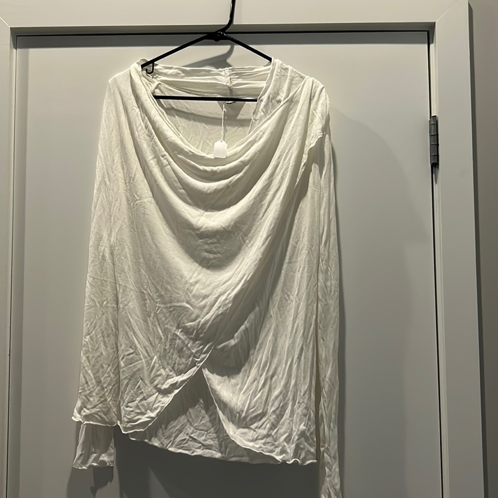 Hard Tail long sleeved top with criss cross front size small